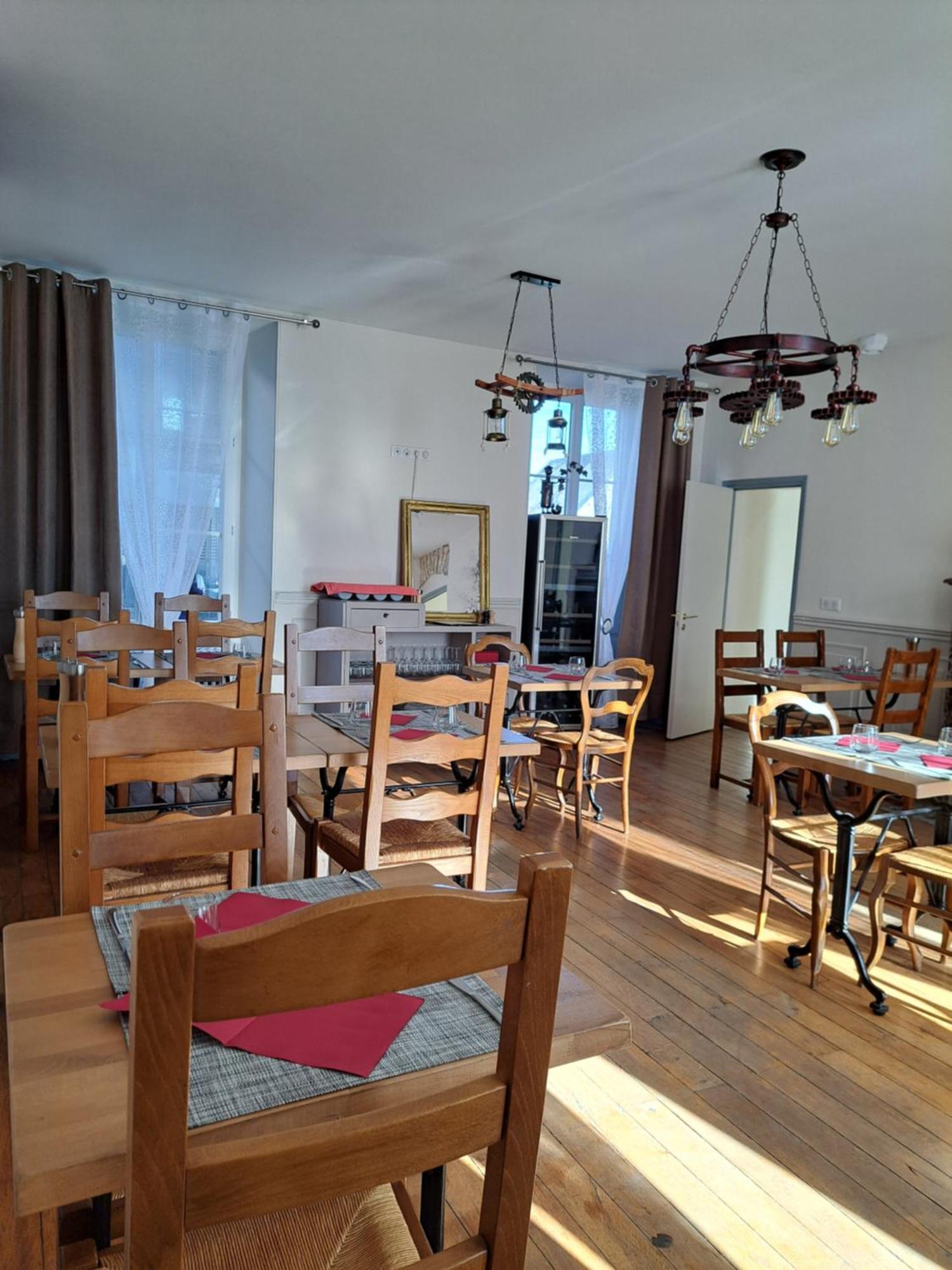 Bed and Breakfast Au P'Tit Gueul'Ton Les Aix-d'Angillon Exterior foto